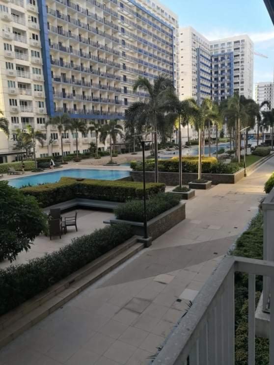 Bliss Staycation At Sea Residences By John Manila Exterior foto