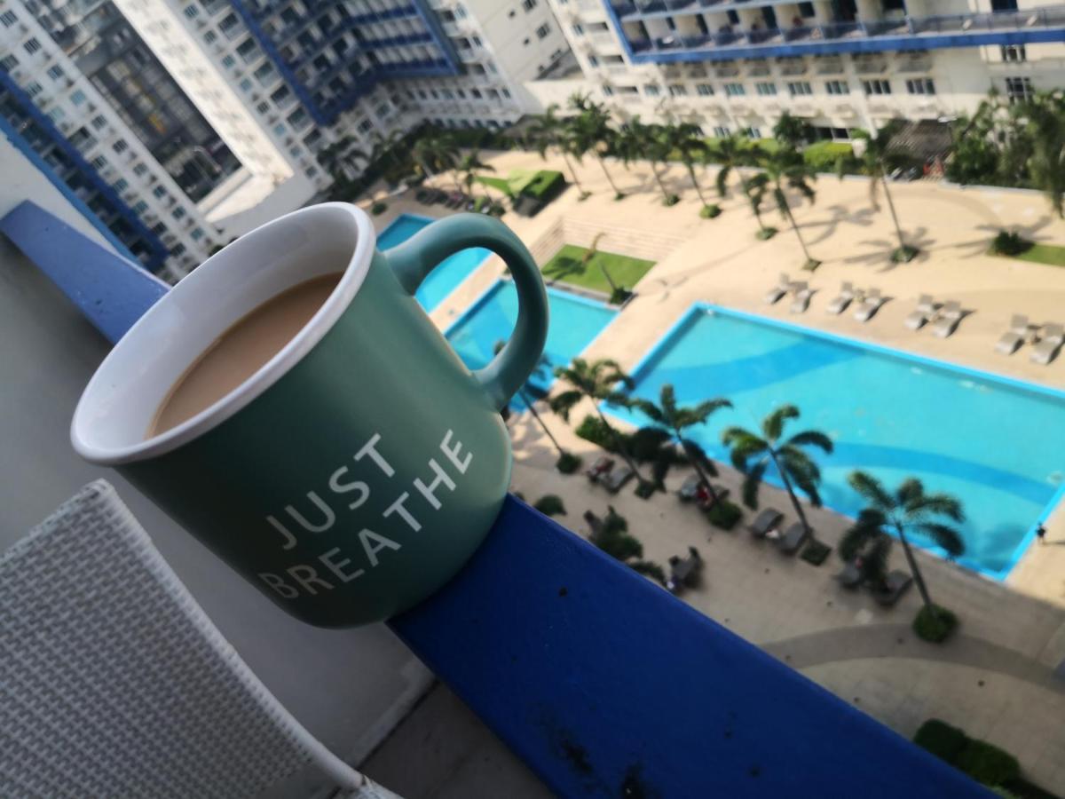 Bliss Staycation At Sea Residences By John Manila Exterior foto