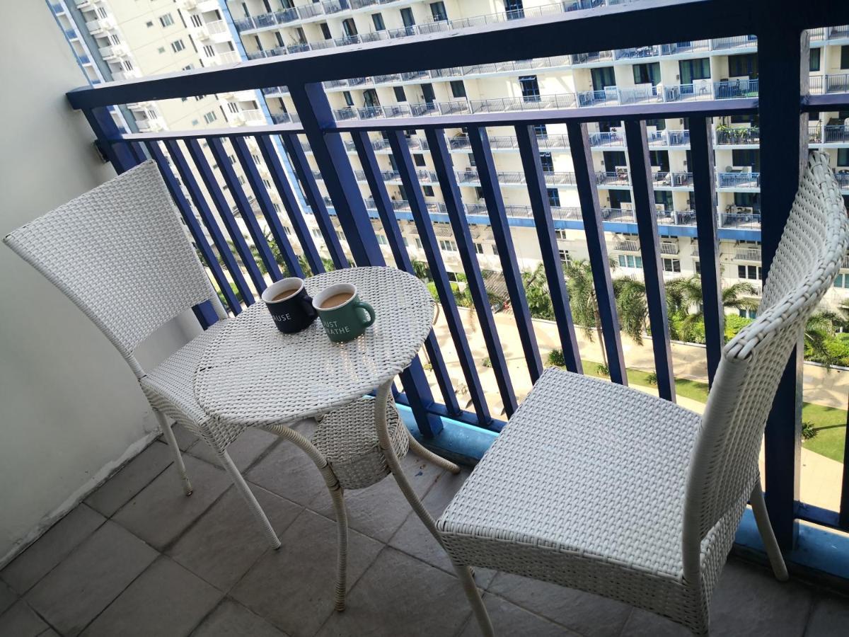 Bliss Staycation At Sea Residences By John Manila Exterior foto