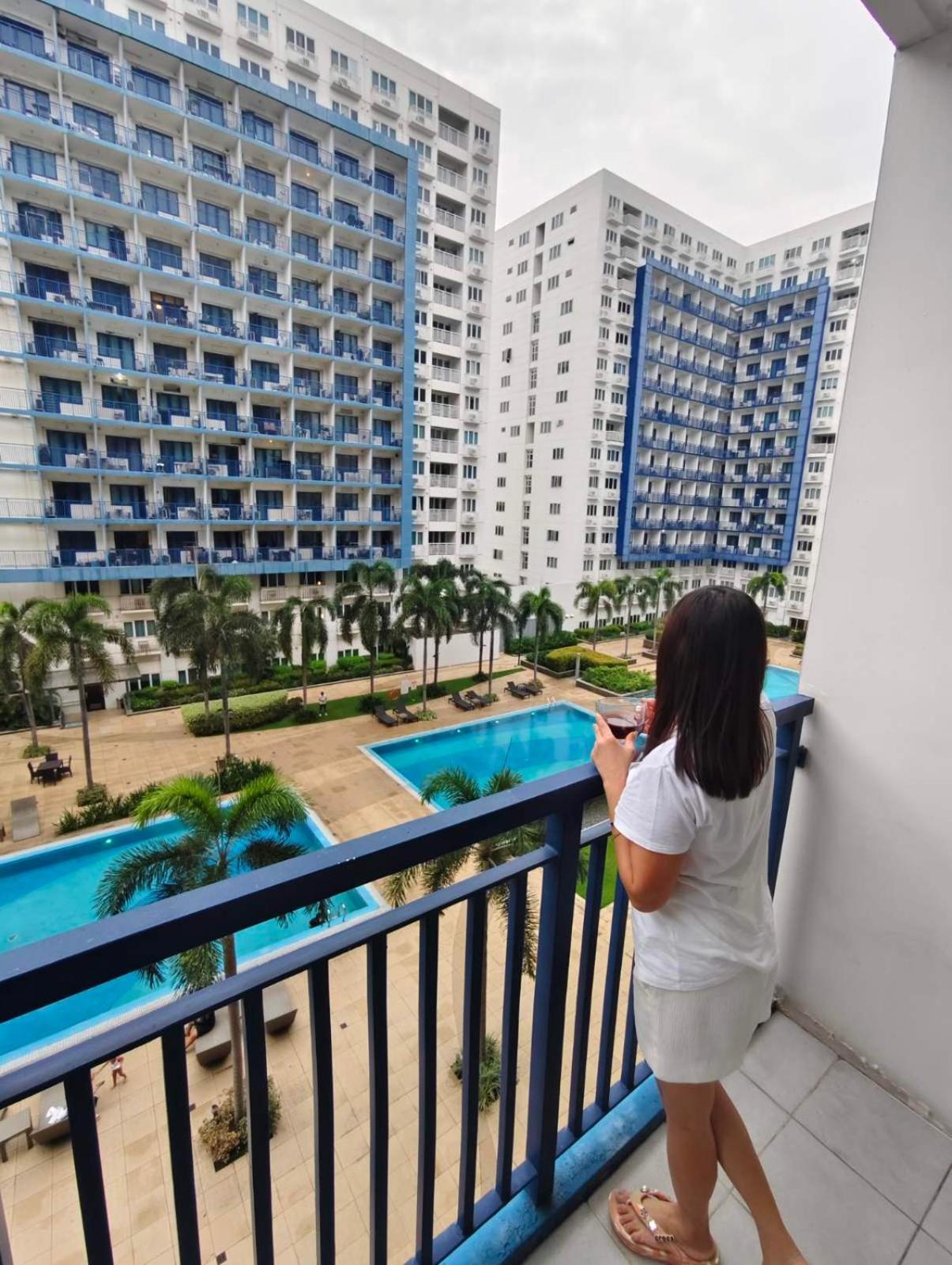 Bliss Staycation At Sea Residences By John Manila Exterior foto
