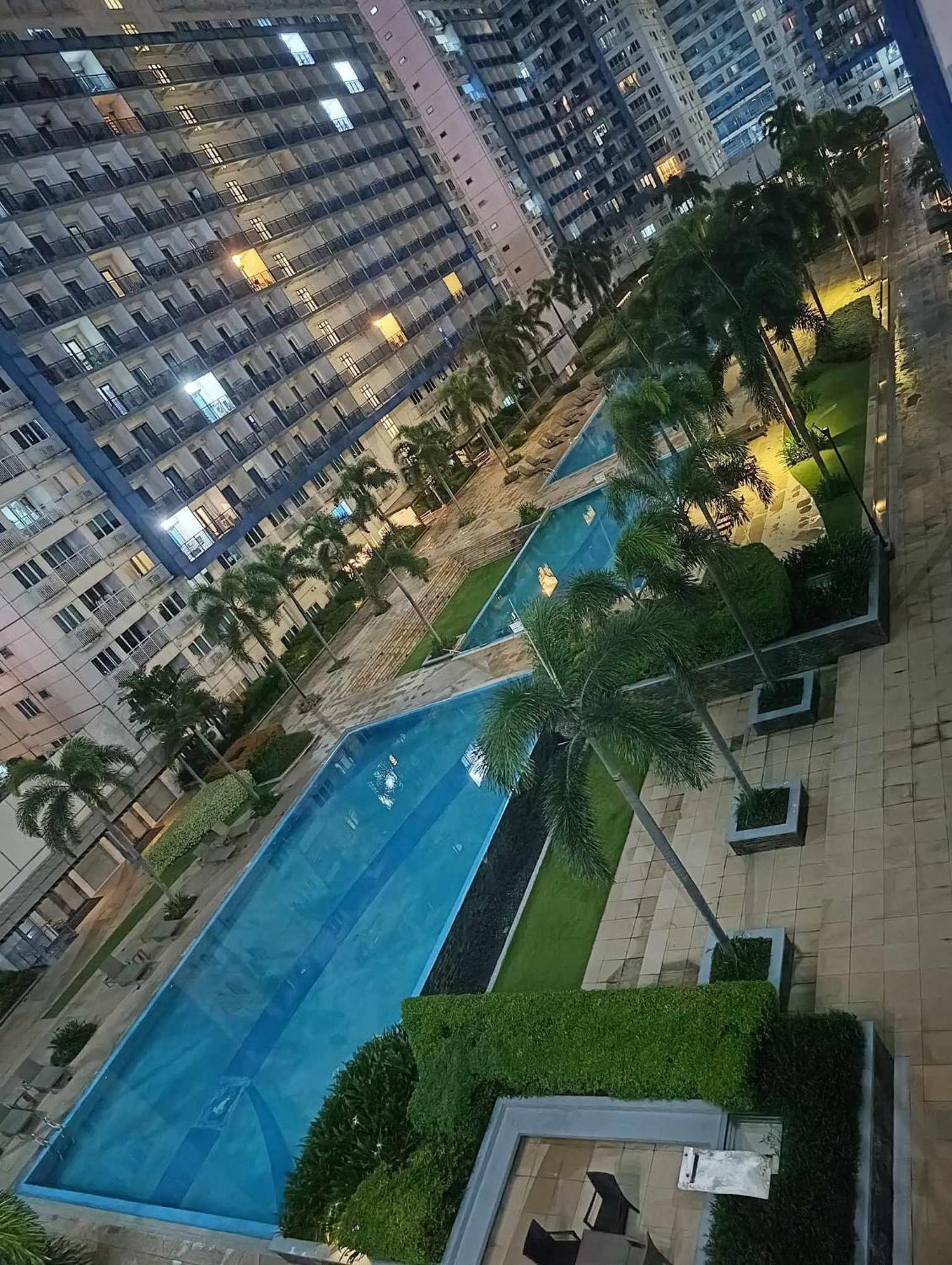 Bliss Staycation At Sea Residences By John Manila Exterior foto