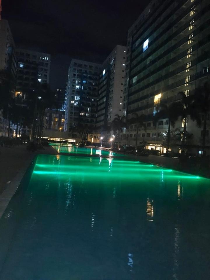 Bliss Staycation At Sea Residences By John Manila Exterior foto